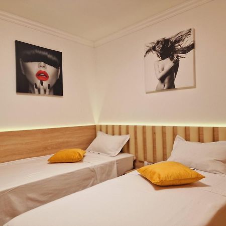 Airport Easy Link Apartman Jászvásár Kültér fotó