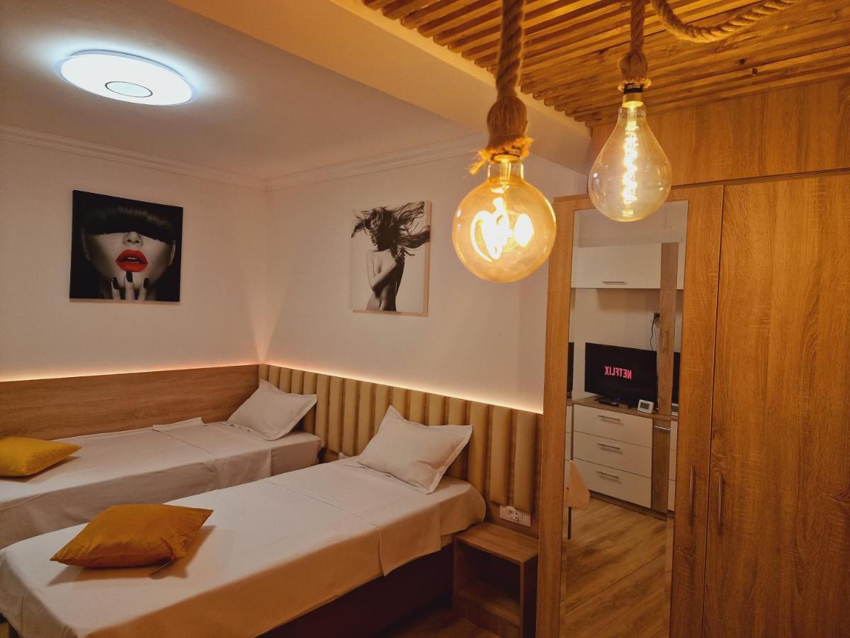 Airport Easy Link Apartman Jászvásár Kültér fotó